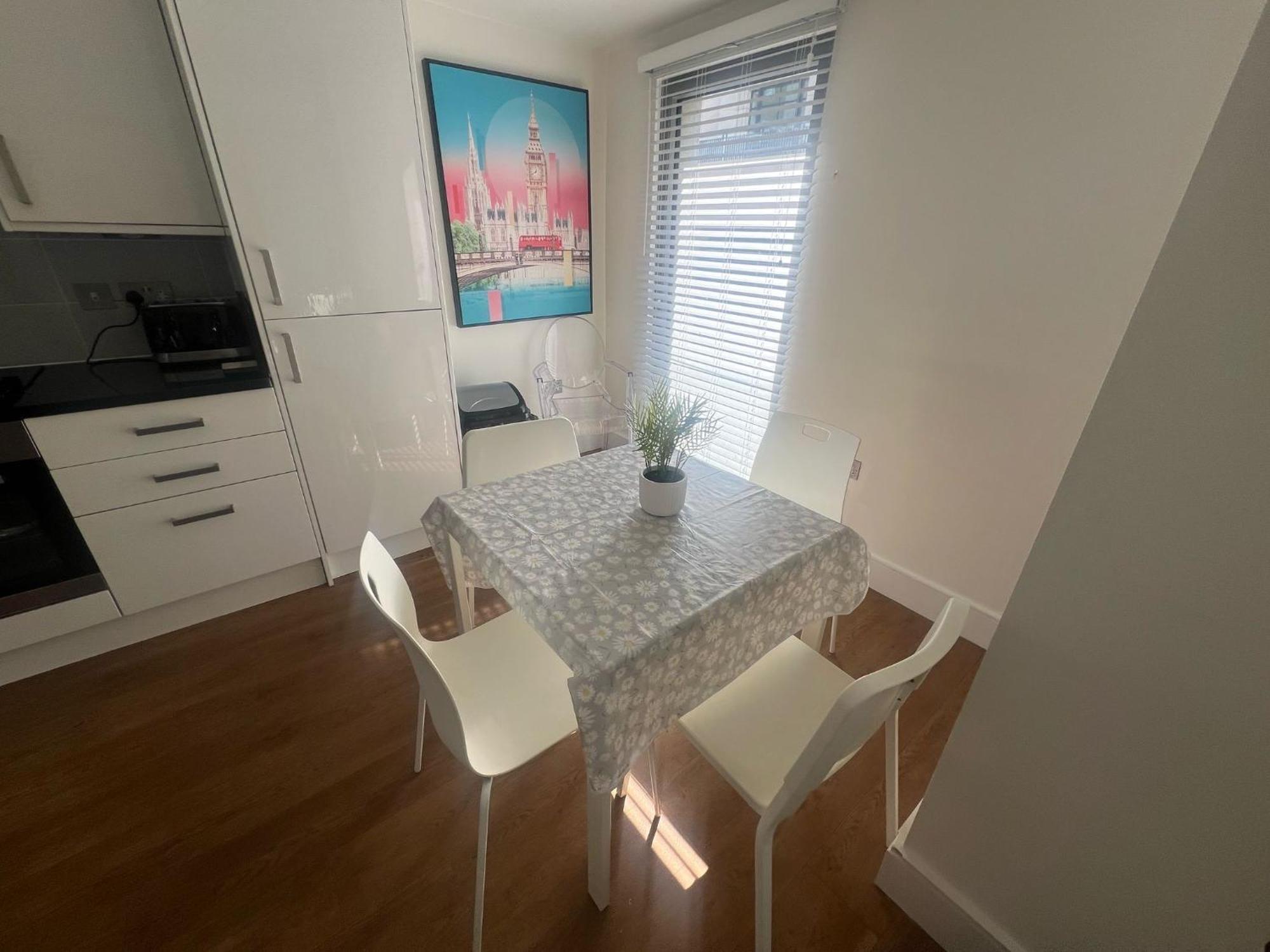 Modern 2 Bed 2 Bath Hyde Park Appartement Londres