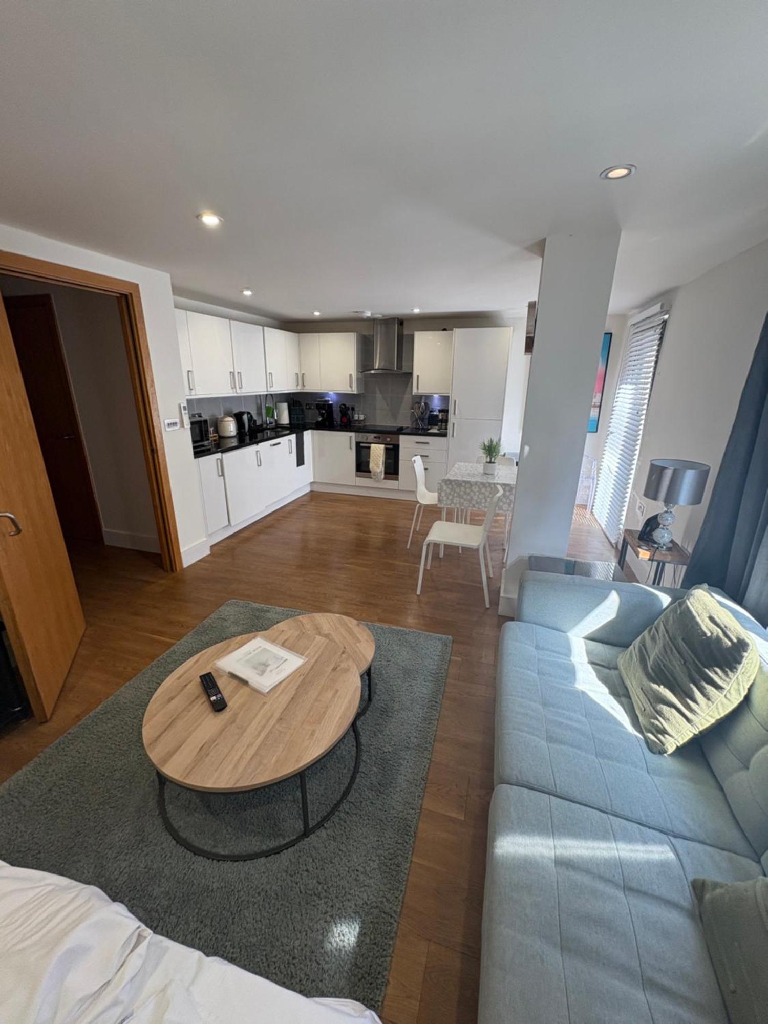 Modern 2 Bed 2 Bath Hyde Park * Londres